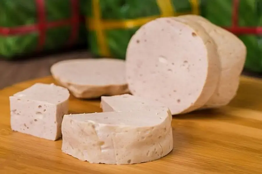 Chỉ nên ăn 2 - 3 miếng chả lụa mỗi lần ăn.