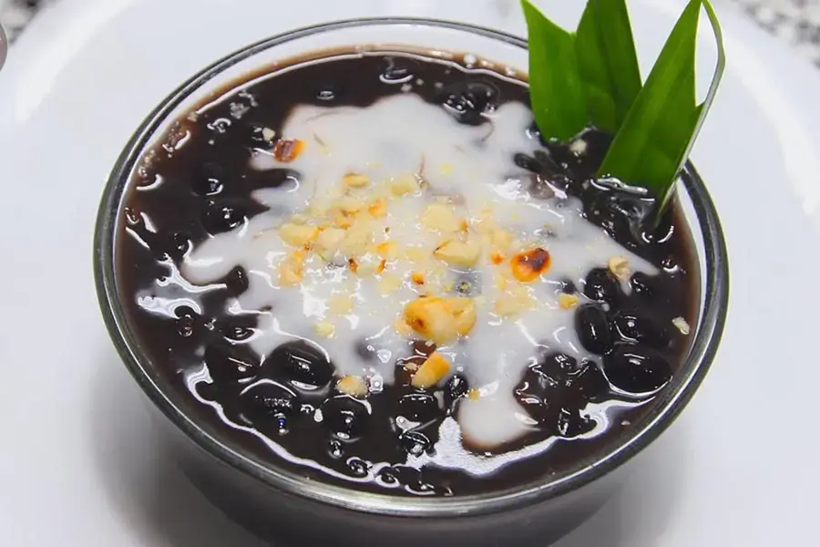 Chè đậu đen nước cốt dừa