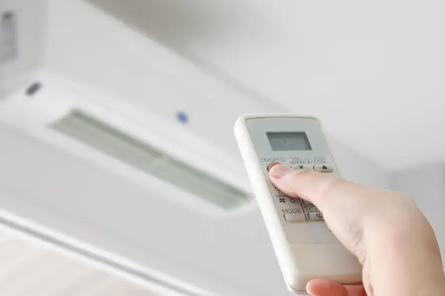 Nhiệt độ phù hợp để trẻ sơ sinh nằm phòng máy lạnh từ 26-28 độ C (Nguồn: einrichtungsradar.de)