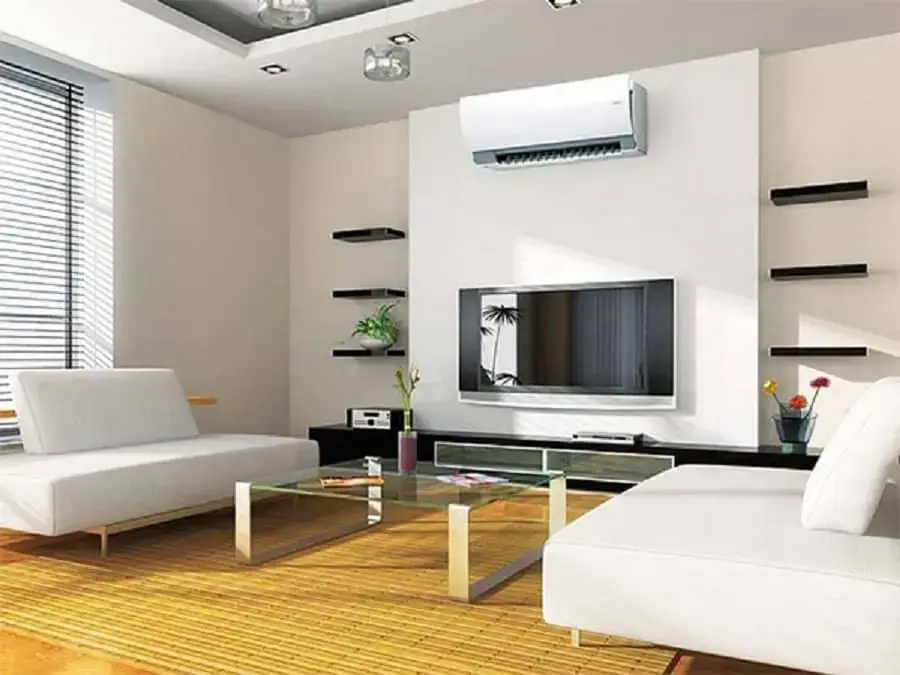 Lắp máy lạnh gần tivi và các thiết bị điện là điều không thích hợp (nguồn: Media Mart)