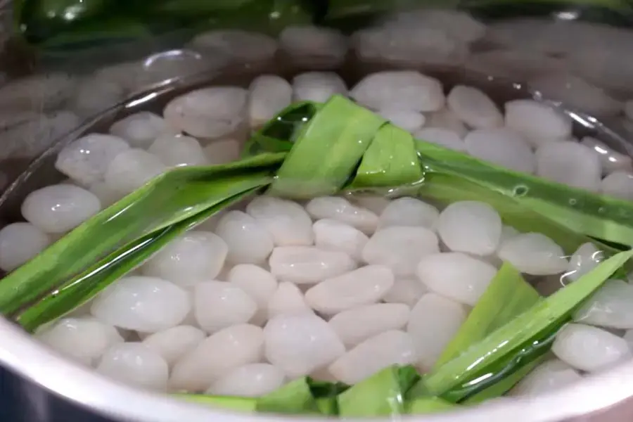 Nấu chè hạt đác