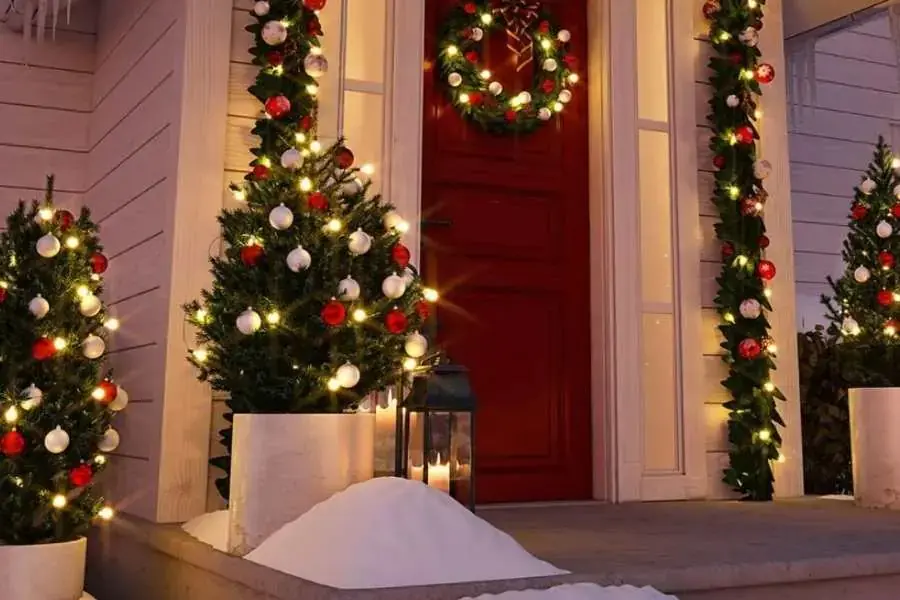 Bạn có thể chọn những mô hình yêu thích như ông già Noel, người tuyết, tuần lộc,... 