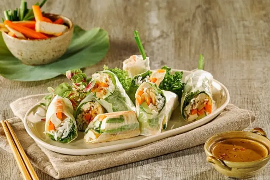 Gỏi cuốn chay.