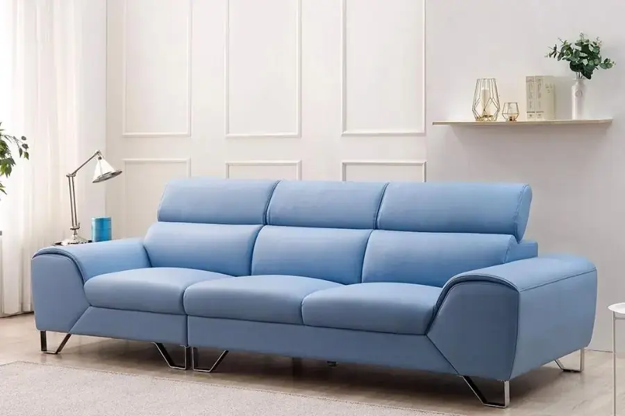 Phòng có cửa sổ hướng Tây nên chọn sofa màu xanh lục