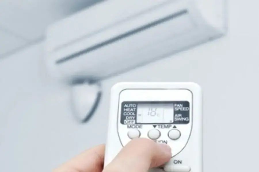 Cách bật chế độ Heat ở điều hòa.