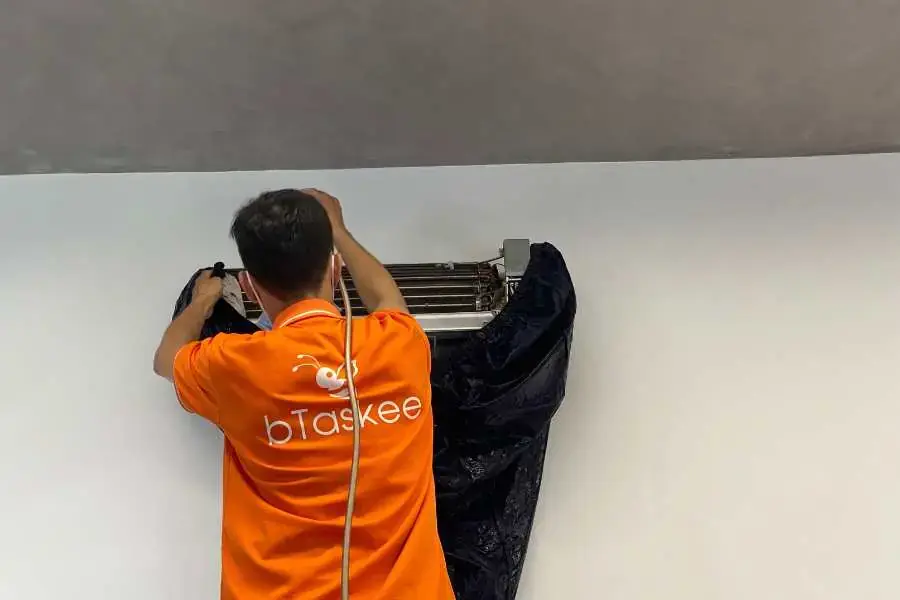 Bạn nên kiểm tra các đường dây điện và vệ sinh máy lạnh Daikin thường xuyên để hạn chế xuất hiện tình trạng lỗi J3.