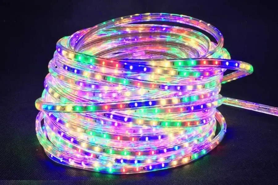 Các bước thực hiện trang trí đèn led dây rất đơn giản, không mất nhiều công sức