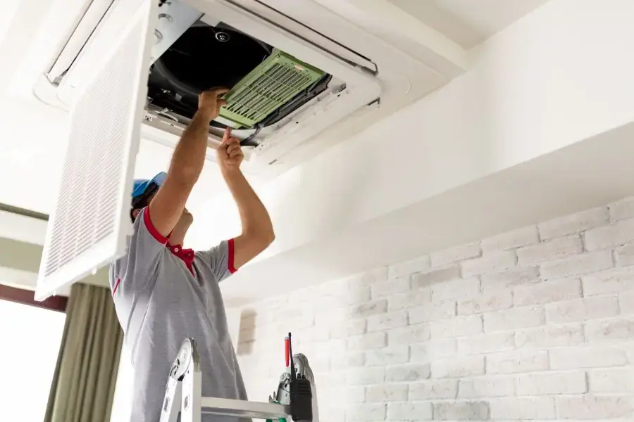 Máy lạnh công nghiệp và những dấu hiệu cho thấy cần vệ sinh