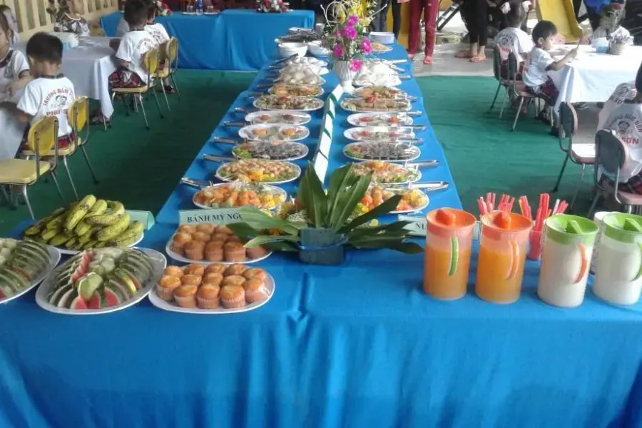 Thực đơn các món chính cho trẻ thường là những món ăn khô