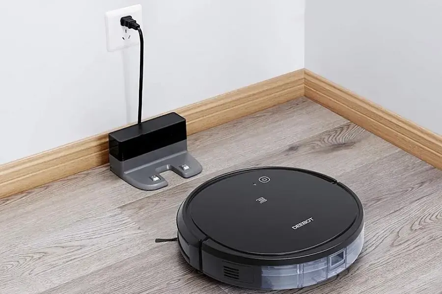 Robot hút bụi tự quay về trạm sạc (nguồn: s.yimg.com)