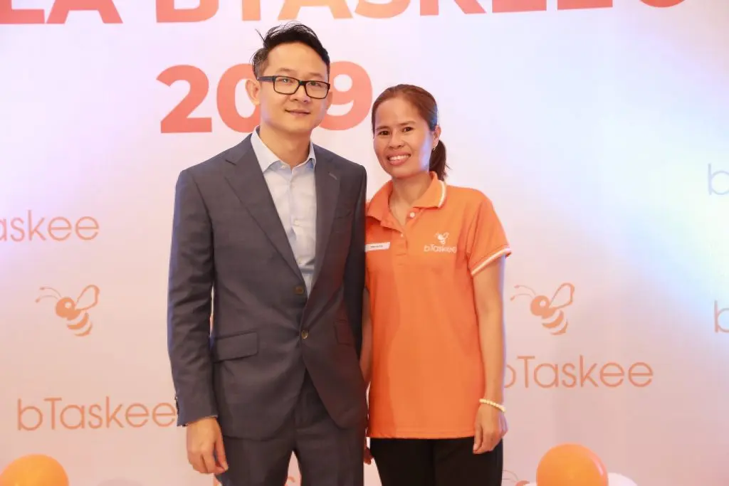 partners-took-photos-with-btaskee-ceo