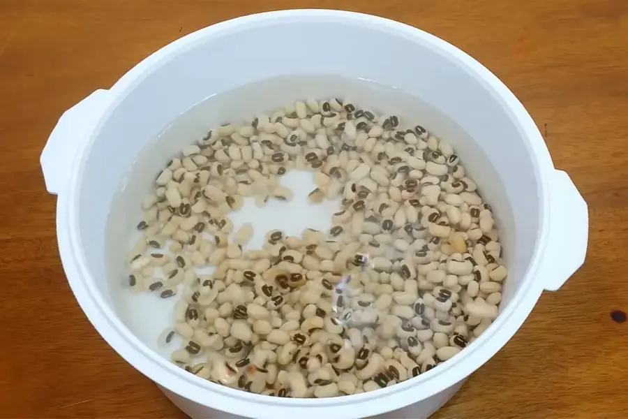 Sơ chế đậu trắng
