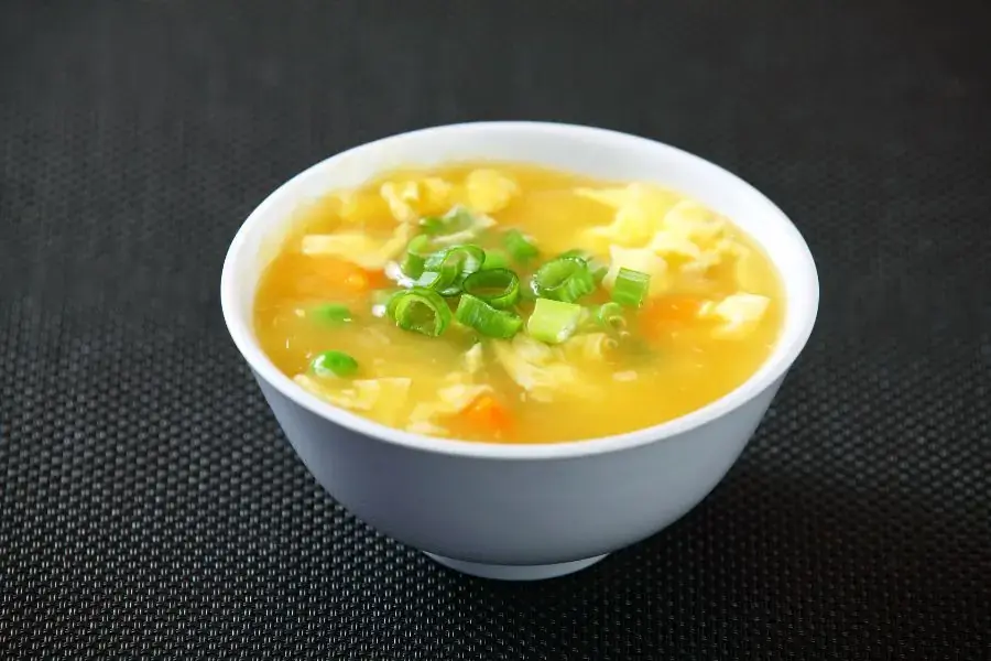 Đổi vị với món canh trứng cà chua về các món canh ngon mùa hè