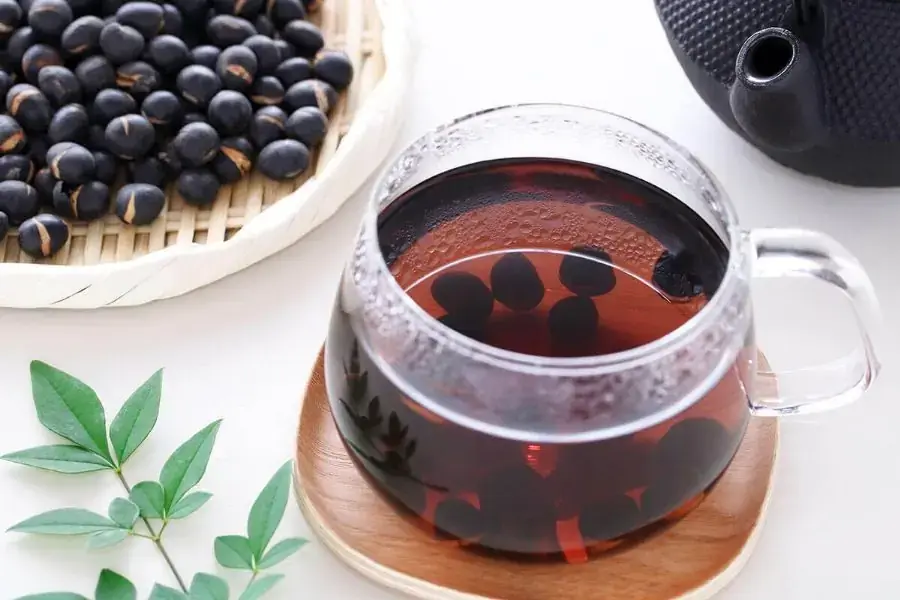 Nước đậu đen giấm hỗ trợ tiêu hóa, ngăn ngừa tích tụ mỡ thừa.