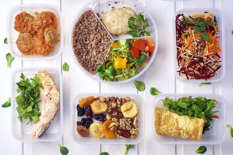 Chia nhỏ bữa ăn - chiến lược hữu ích giúp kiểm soát cơn đói.