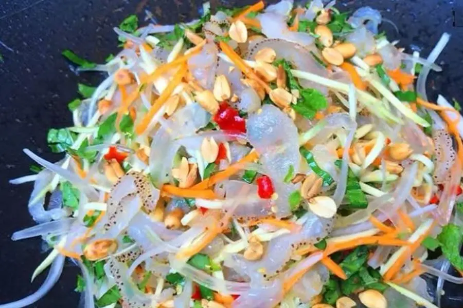 Nộm sứa dai giòn sừng sực