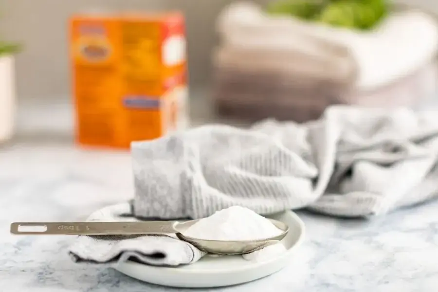 Baking soda giúp tẩy mốc