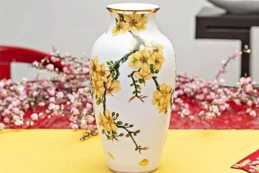 Bình hoa gốm sứ