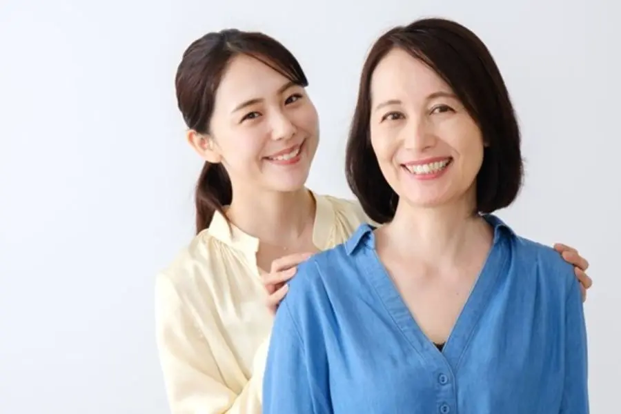Áo quần cũng là một món quà 8/3 cho mẹ đầy ý nghĩa.