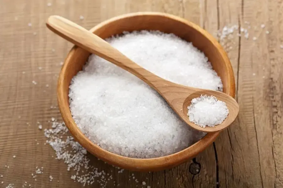 Dùng muối để đuổi mối