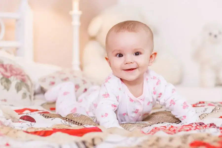 Bé 6 tháng tuổi là cột mốc phát triển toàn diện