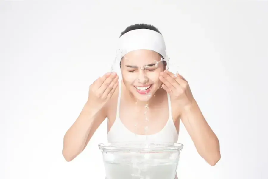 Rửa mặt là mẹo chống buồn ngủ nhanh nhất