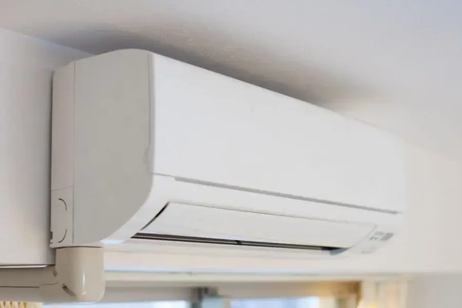 Lựa chọn máy lạnh có công suất không phù hợp với phòng sẽ khiến thiết bị hoạt động quá tải, giảm hiệu suất làm mát.