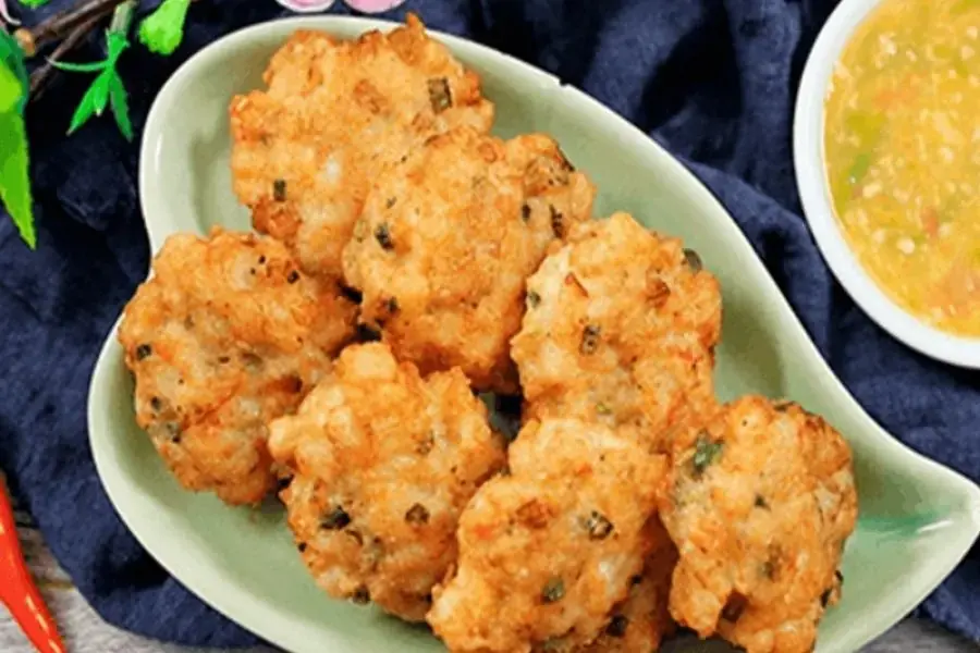 Trưng bày chả mực