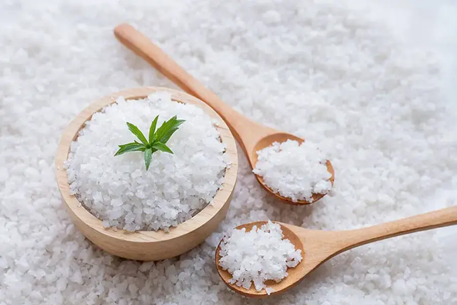 Muối là loại có khả năng khử mùi sơn nhà mới rất tốt (nguồn: Ô ngon)