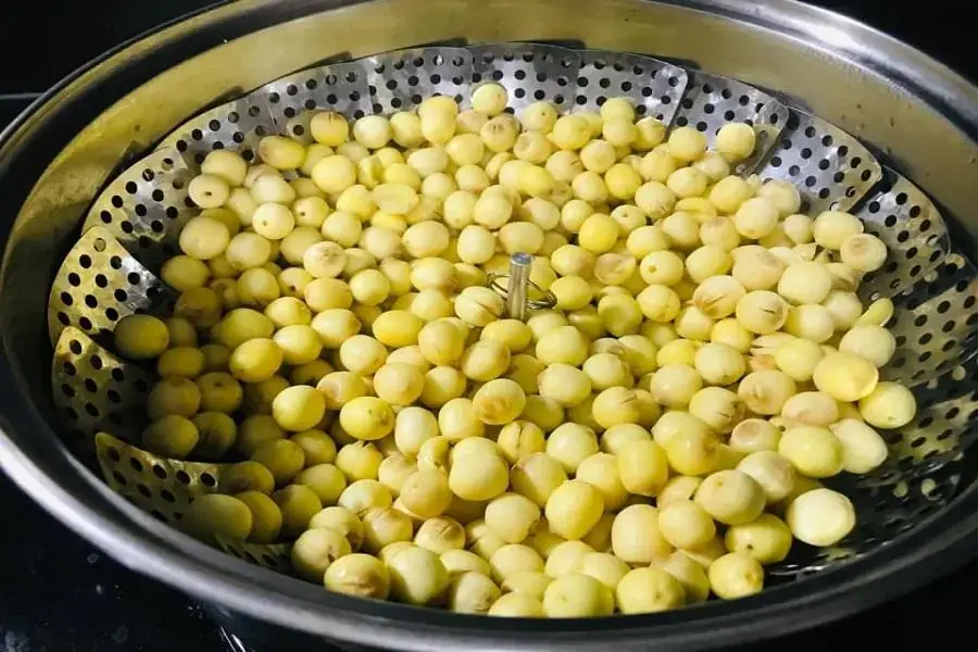Hạt sen hấp