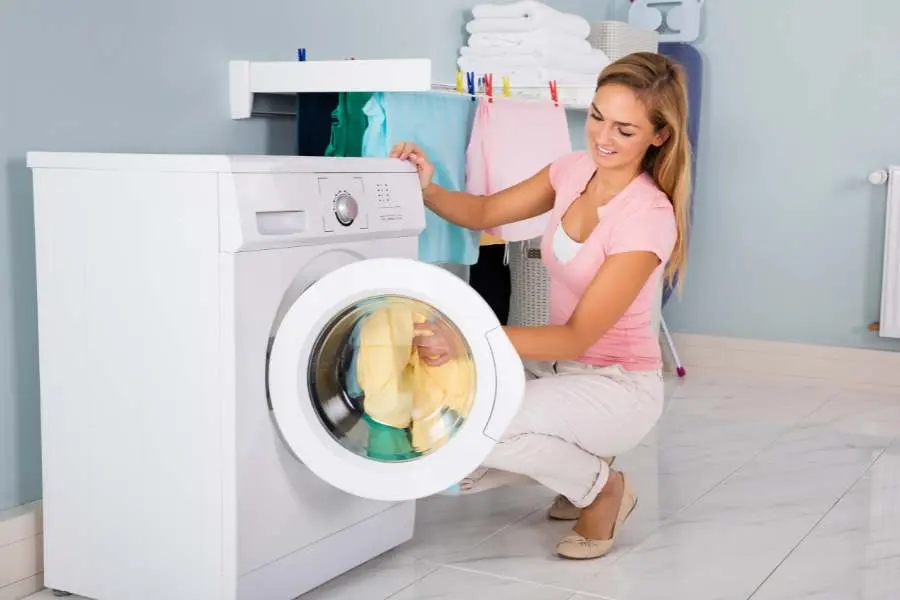 Tính năng này chỉ có trên loại máy giặt Panasonic được trang bị StainMaster Plus.