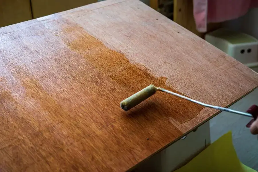 Lớp sơn PU trên bề mặt gỗ MDF