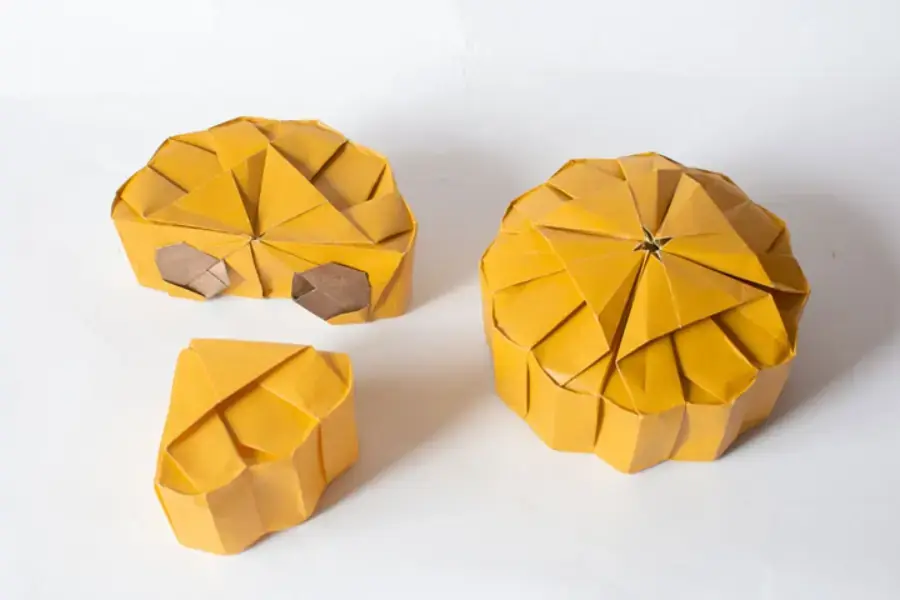 Thử tài khéo léo với mẫu gấp giấy origami hình bánh trung thu. 