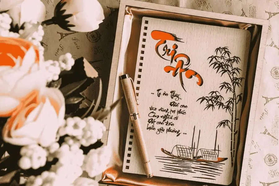 Tấm thiệp 3d hình cuốn sổ tặng cô giáo ngày 8/3 cực độc đáo.