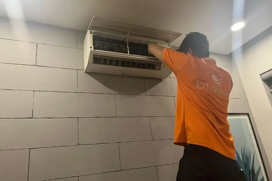 Lắp ráp lại sau khi đã vệ sinh.