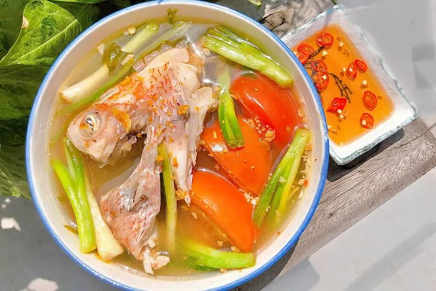 Canh cá điêu hồng nấu ngót – Món canh từ cá thơm ngon giúp bồi dưỡng khí huyết.