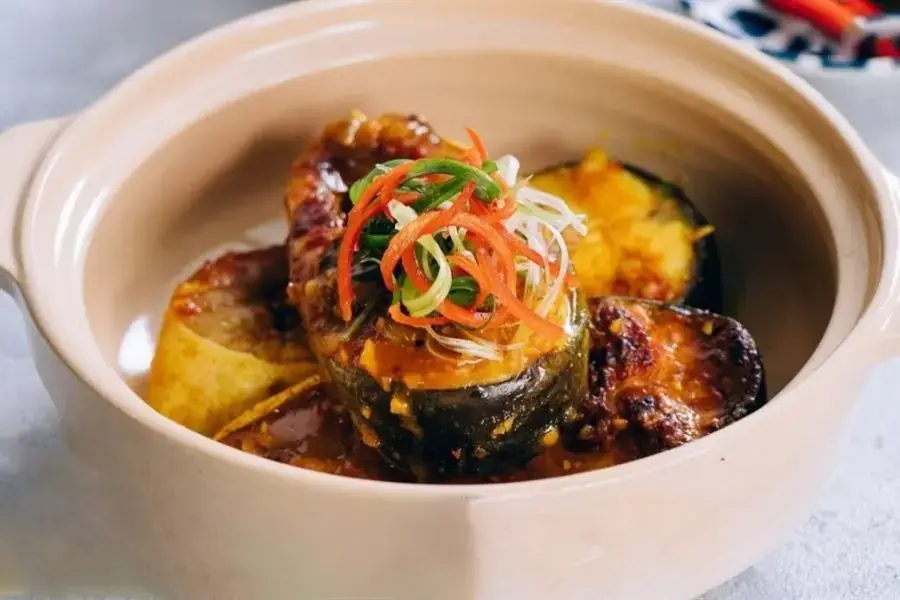 Cá hú chưng tương mới lạ