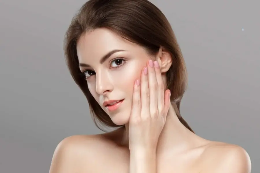 Ăn ổi giúp hỗ trợ làm sáng mịn làn da.