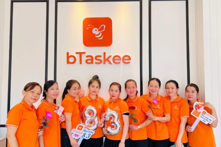Tasker giúp việc nhà bTaskee là những người phụ nữ chuyên nghiệp và thân thiện.