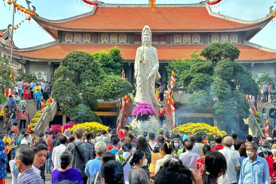 Lễ chùa đầu năm đã là một nét đẹp văn hóa không thể thiếu vào dịp Tết của người Việt.