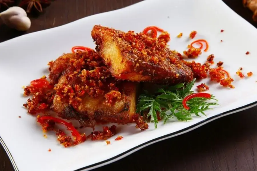 Cá nhám chiên sả giúp bữa cơm gia đình thêm trọn vị