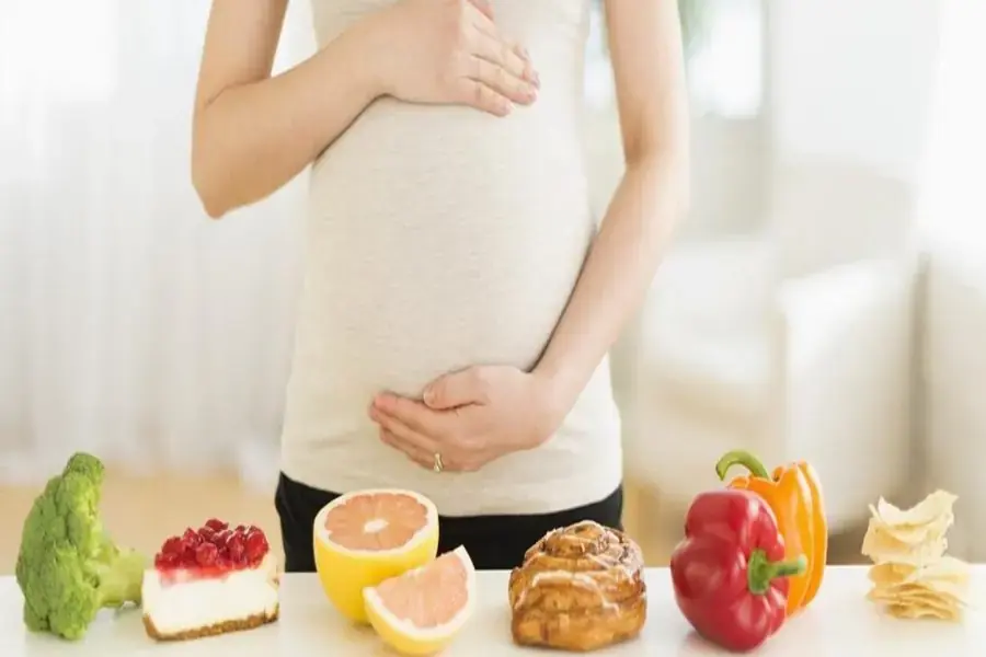 Mẹ bầu nên có một chế độ dinh dưỡng khoa học để thai nhi phát triển đầy đủ