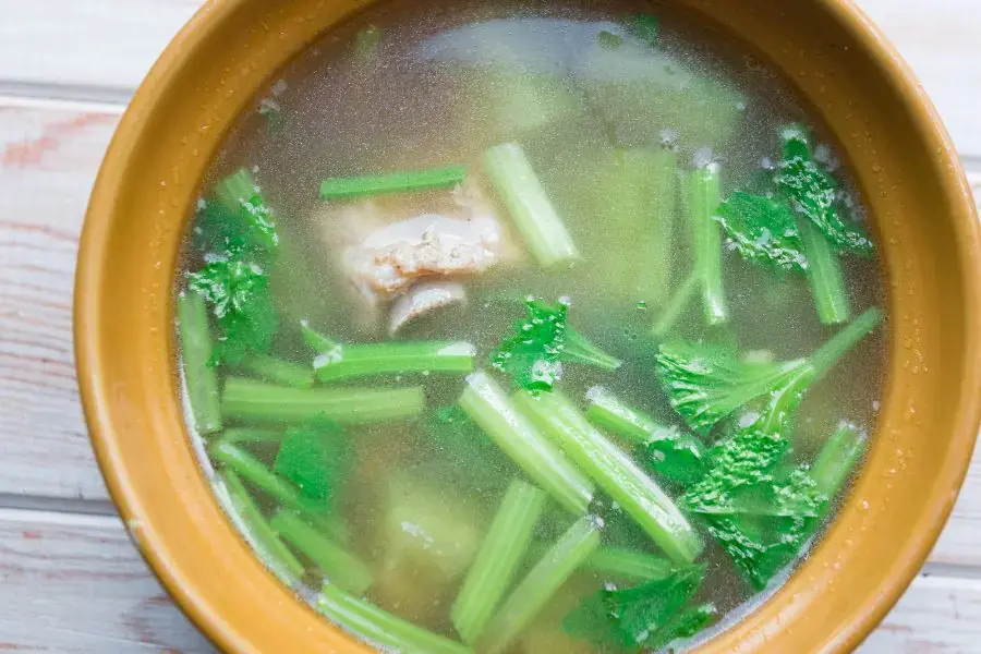 Canh cải sườn heo cho ngày hè oi bức