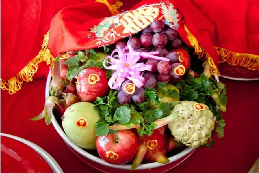Mâm trái cây chưng bàn thờ cưới theo truyền thống Việt