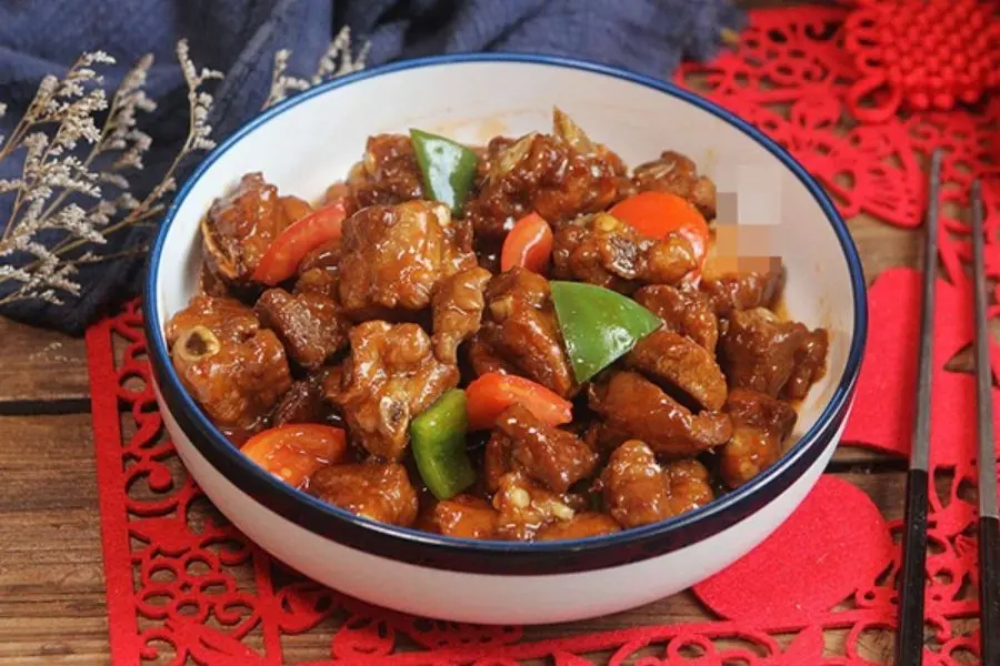 Cách làm thịt heo xào chua ngọt bắt cơm siêu đơn giản.