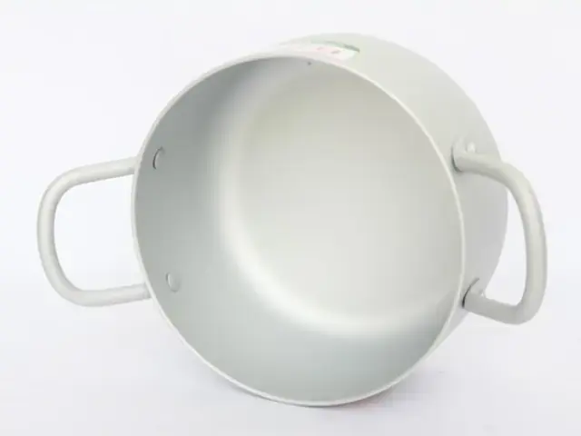 Mặt phẳng đáy nồi tương tự như một chiếc bàn ủi ủi phẳng quần áo