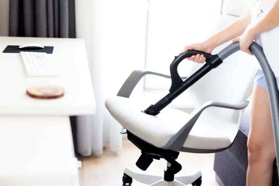 Vệ sinh ghế văn phòng vải nỉ - vải bố