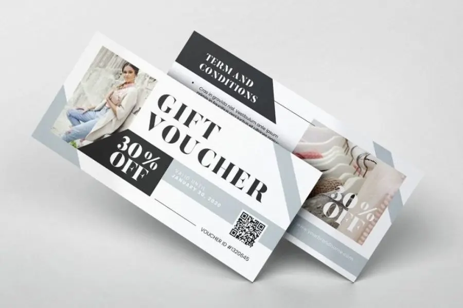 Voucher mua sắm chắc chắn sẽ rất được lòng phái đẹp nếu được tặng vào dịp 20/10.