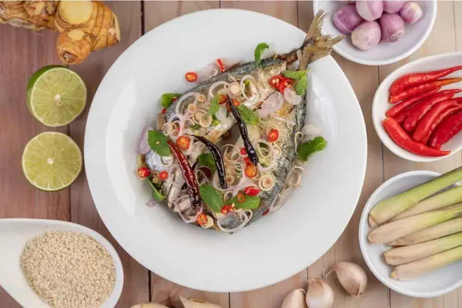Cá hấp giấy bạc giúp bé thay đổi khẩu vị bữa ăn