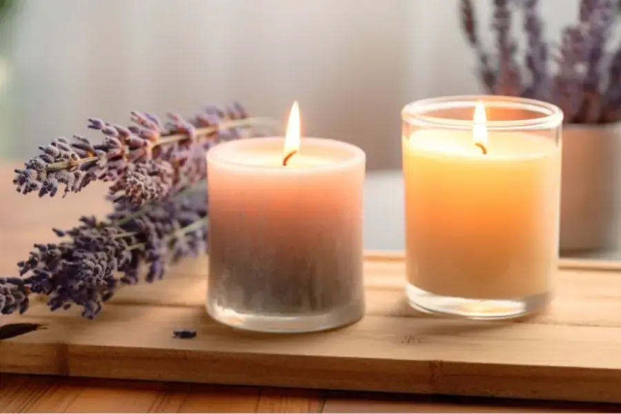 Nến thơm - Món quà Noel tự làm tinh tế, đẹp mắt được nhiều người yêu thích.